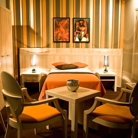 Hotel Kasyno Jarocin Chambre photo