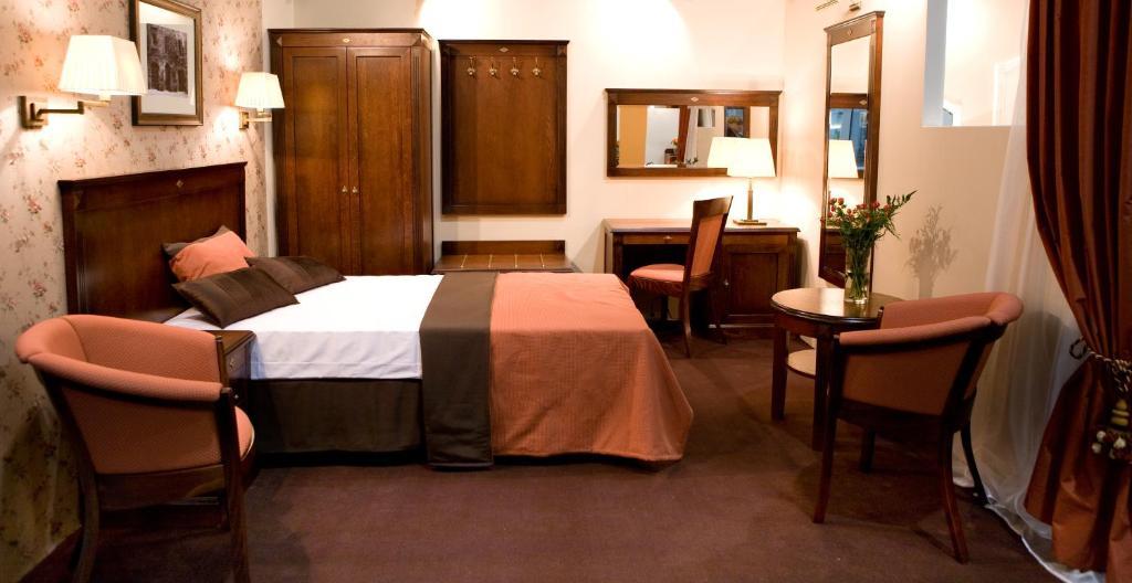 Hotel Kasyno Jarocin Chambre photo