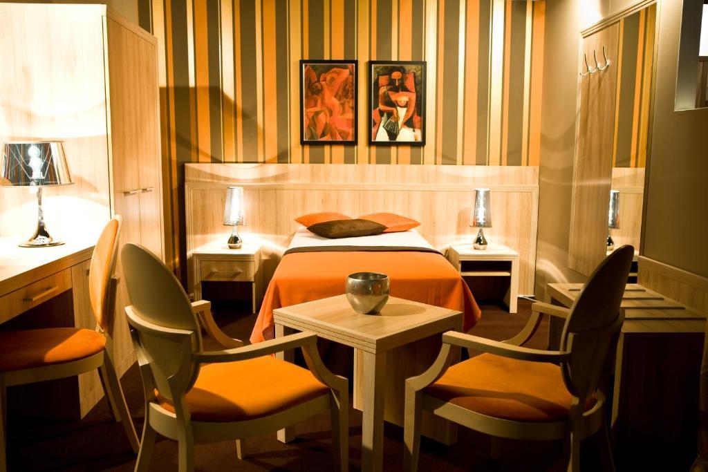 Hotel Kasyno Jarocin Chambre photo